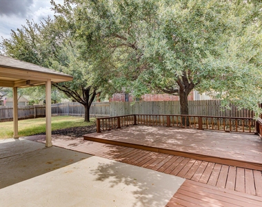722 Settlement St - Photo Thumbnail 29