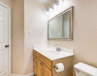 722 Settlement St - Photo Thumbnail 28