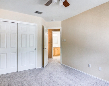 722 Settlement St - Photo Thumbnail 24