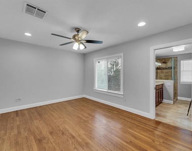 202 E 18th St - Photo Thumbnail 7