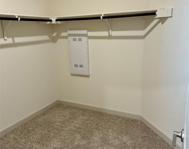 13009 Kearns Dr - Photo Thumbnail 16