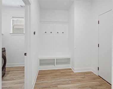 825 Olinda Way - Photo Thumbnail 22