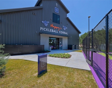 825 Olinda Way - Photo Thumbnail 27