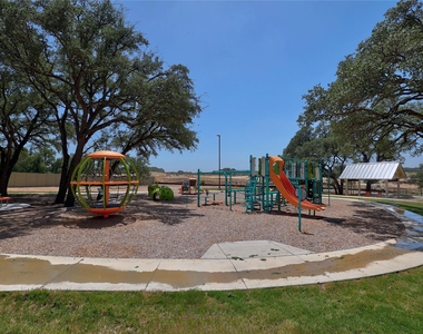 825 Olinda Way - Photo Thumbnail 29
