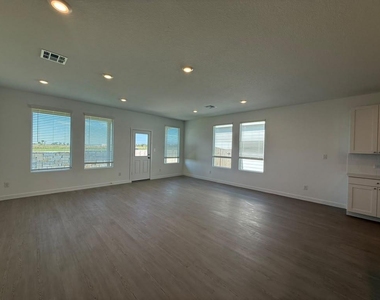 441 Sormonne Loop - Photo Thumbnail 19