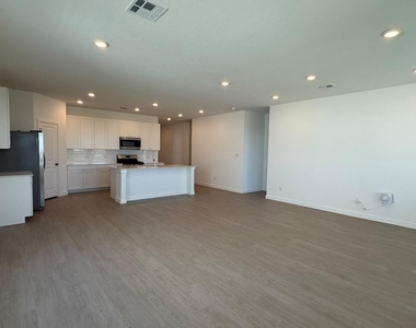 441 Sormonne Loop - Photo Thumbnail 13