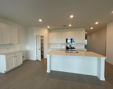 441 Sormonne Loop - Photo Thumbnail 2