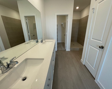 441 Sormonne Loop - Photo Thumbnail 3