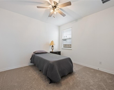 1003 Sandra Ann Way - Photo Thumbnail 15