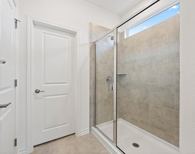 1003 Sandra Ann Way - Photo Thumbnail 12