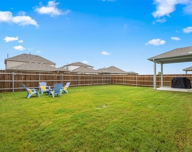 1003 Sandra Ann Way - Photo Thumbnail 22