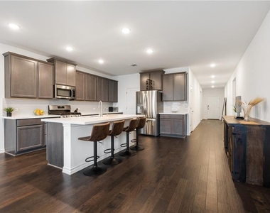 1003 Sandra Ann Way - Photo Thumbnail 3