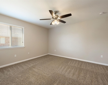912 Canvasback Creek Dr - Photo Thumbnail 26