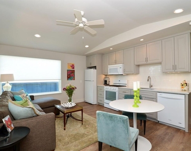 7814 Mullen Dr - Photo Thumbnail 3