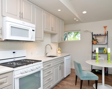 7814 Mullen Dr - Photo Thumbnail 2