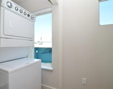 7814 Mullen Dr - Photo Thumbnail 6