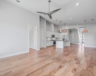 6401 Keegans Dr - Photo Thumbnail 17
