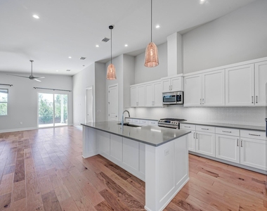 6401 Keegans Dr - Photo Thumbnail 6