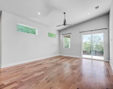 6401 Keegans Dr - Photo Thumbnail 19
