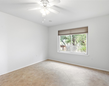 9125 Vigen Cir - Photo Thumbnail 10