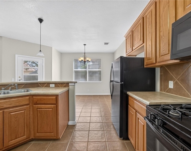 720 Kingston Lacy Blvd - Photo Thumbnail 18