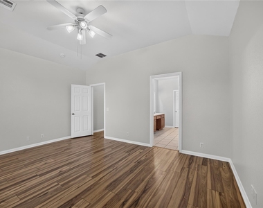 720 Kingston Lacy Blvd - Photo Thumbnail 21