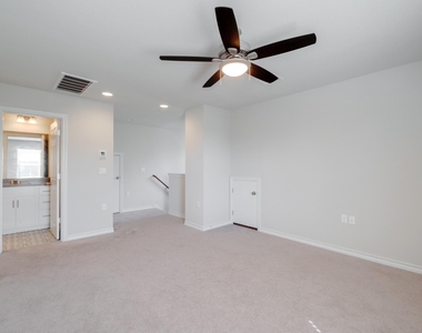 11920 Saddle Rock Dr - Photo Thumbnail 15