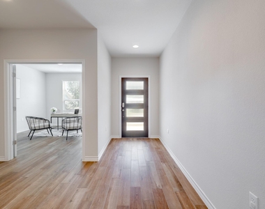 11920 Saddle Rock Dr - Photo Thumbnail 20