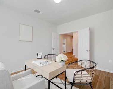 11920 Saddle Rock Dr - Photo Thumbnail 7
