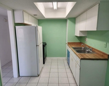 2600 Penny Ln - Photo Thumbnail 2