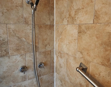 2600 Penny Ln - Photo Thumbnail 6