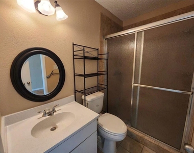 2600 Penny Ln - Photo Thumbnail 7