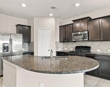 13911 Stripling Ln - Photo Thumbnail 5