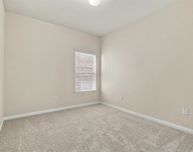 13911 Stripling Ln - Photo Thumbnail 12
