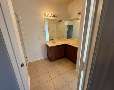 13504 Kearns Dr - Photo Thumbnail 13