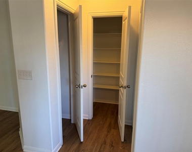 13504 Kearns Dr - Photo Thumbnail 9