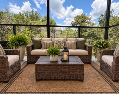 400 Shady Bluff Dr - Photo Thumbnail 1