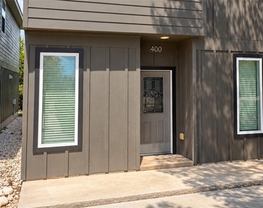 400 Shady Bluff Dr - Photo Thumbnail 5