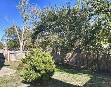 17229 Bushmills Rd - Photo Thumbnail 31