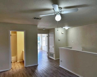 17229 Bushmills Rd - Photo Thumbnail 13