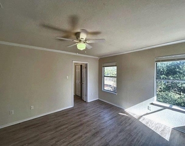 17229 Bushmills Rd - Photo Thumbnail 21
