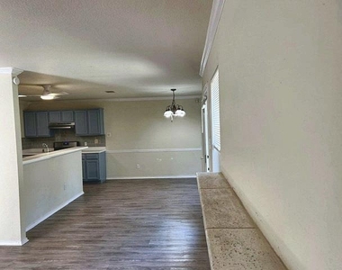 17229 Bushmills Rd - Photo Thumbnail 4