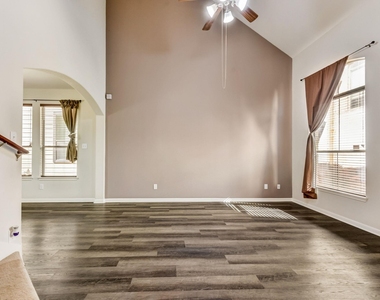 11400 W Parmer Ln - Photo Thumbnail 5