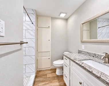 813 Emerald Wood Dr - Photo Thumbnail 17