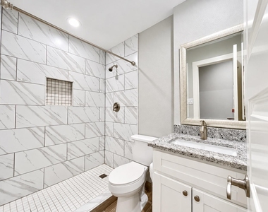 813 Emerald Wood Dr - Photo Thumbnail 23