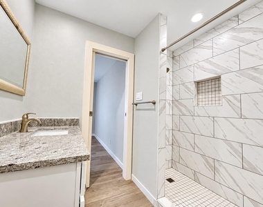 813 Emerald Wood Dr - Photo Thumbnail 18