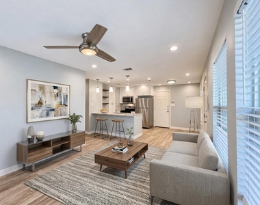 813 Emerald Wood Dr - Photo Thumbnail 3