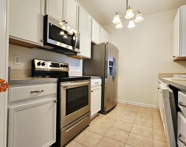7990 Baymeadows Road E - Photo Thumbnail 4