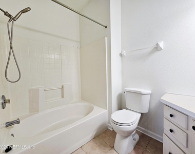 7990 Baymeadows Road E - Photo Thumbnail 15
