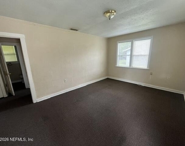 3835 Reid Street - Photo Thumbnail 2